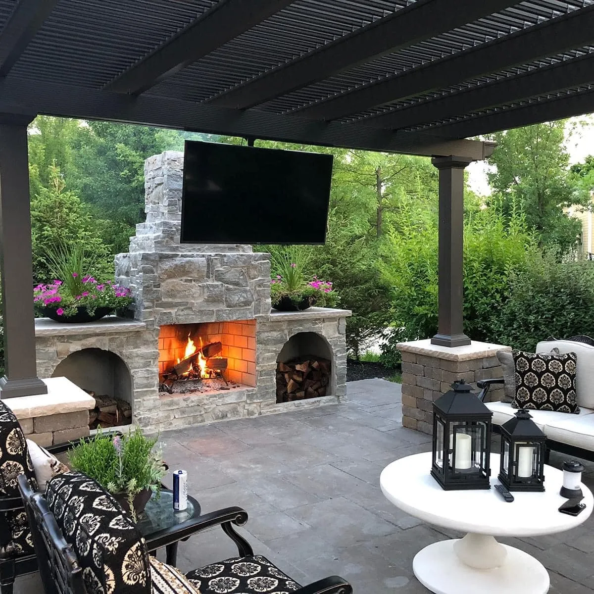 Pavilions, Outdoor Kitchens & Fireplaces